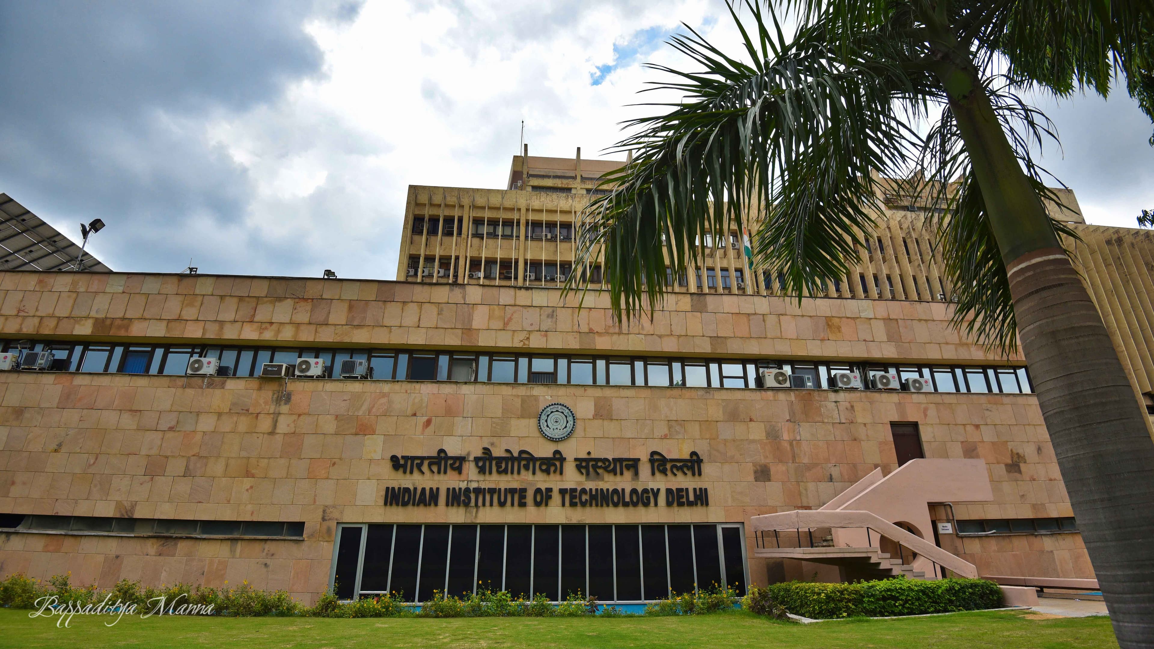 Indian Institute of  Technology Delhi