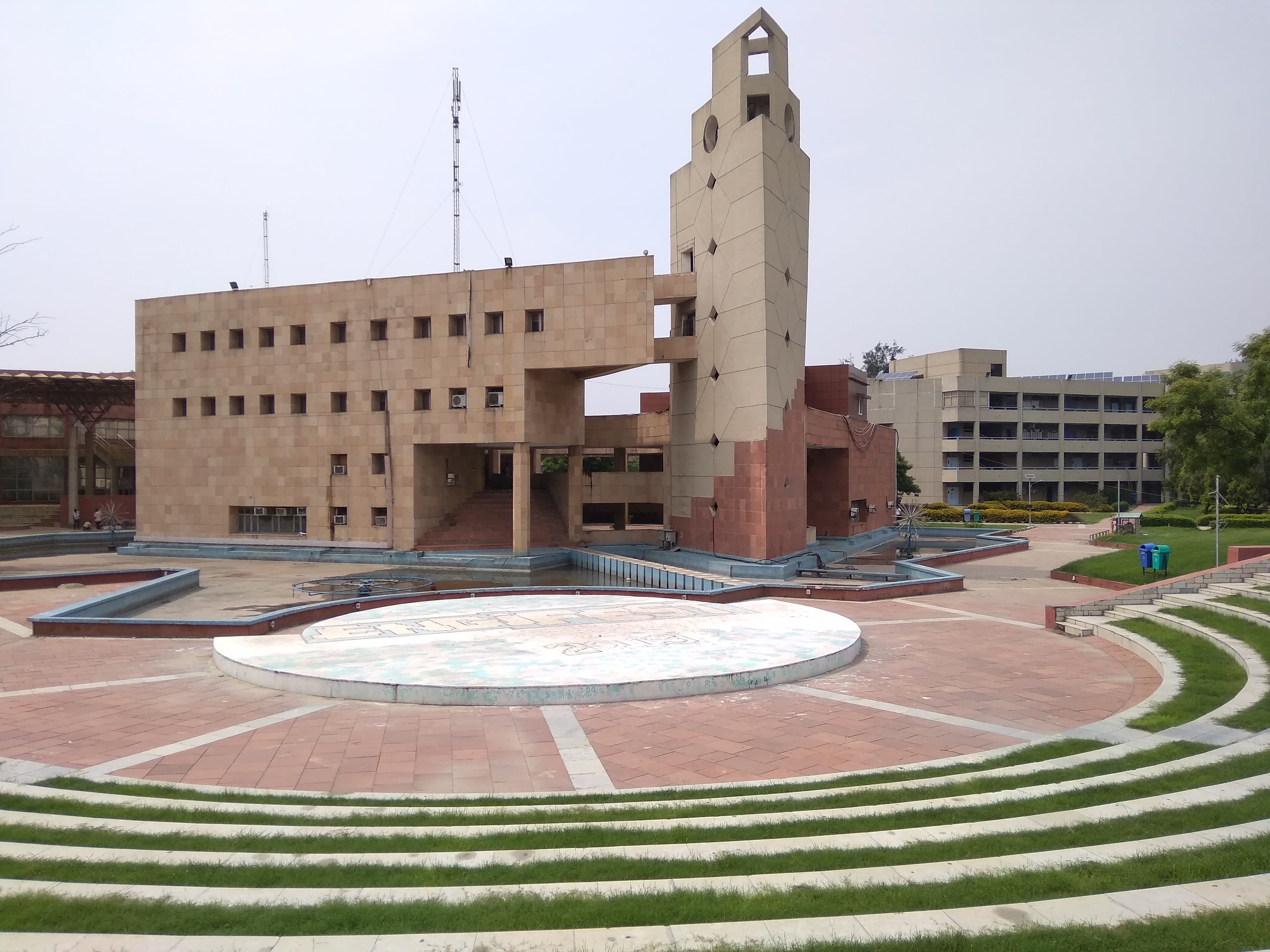 Delhi Technological  University
